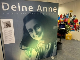 Deine Anne 5.jpg